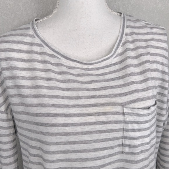 Vince Gray & White Striped Cotton Top Size Medium - Picture 2 of 6